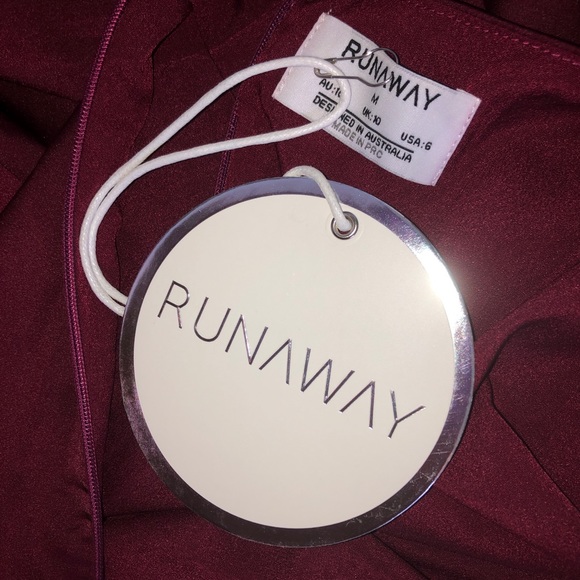 Boutique Satin Cinched Dress - Picture 6 of 6